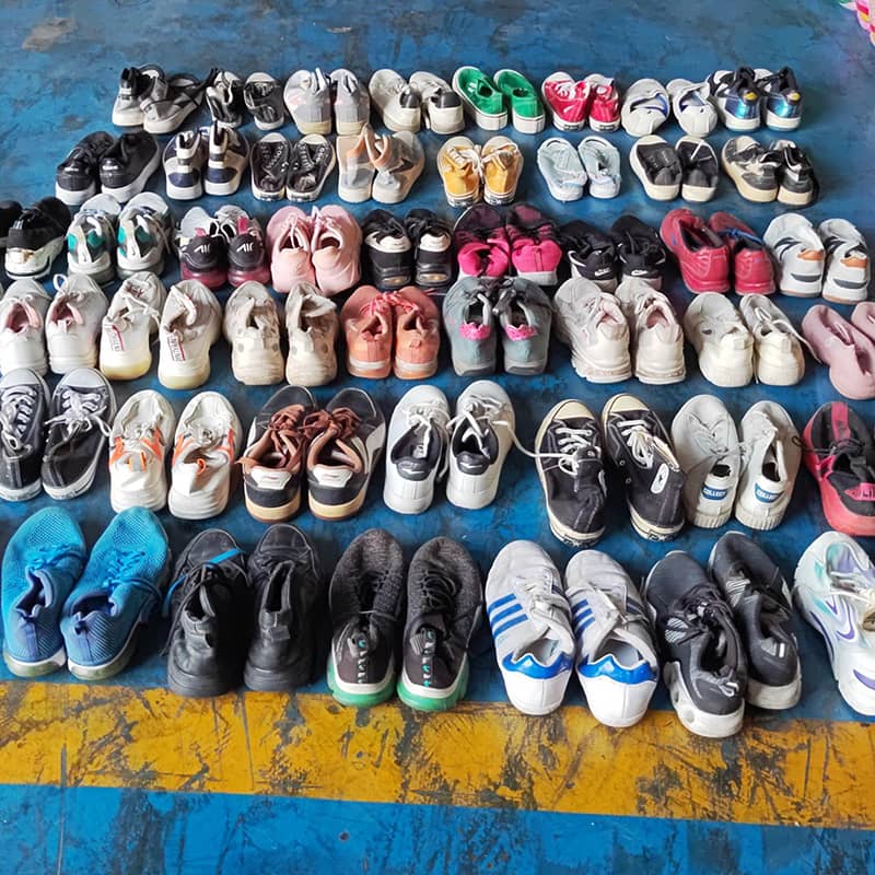 Cambodia used shoes (1)