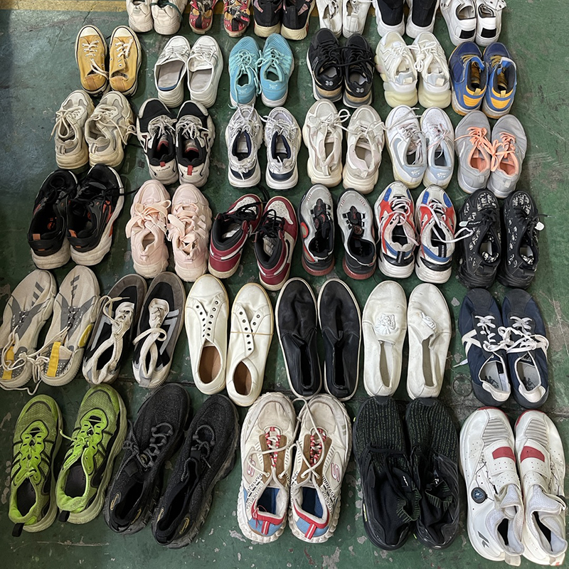 Sri Lanka used shoes (1)