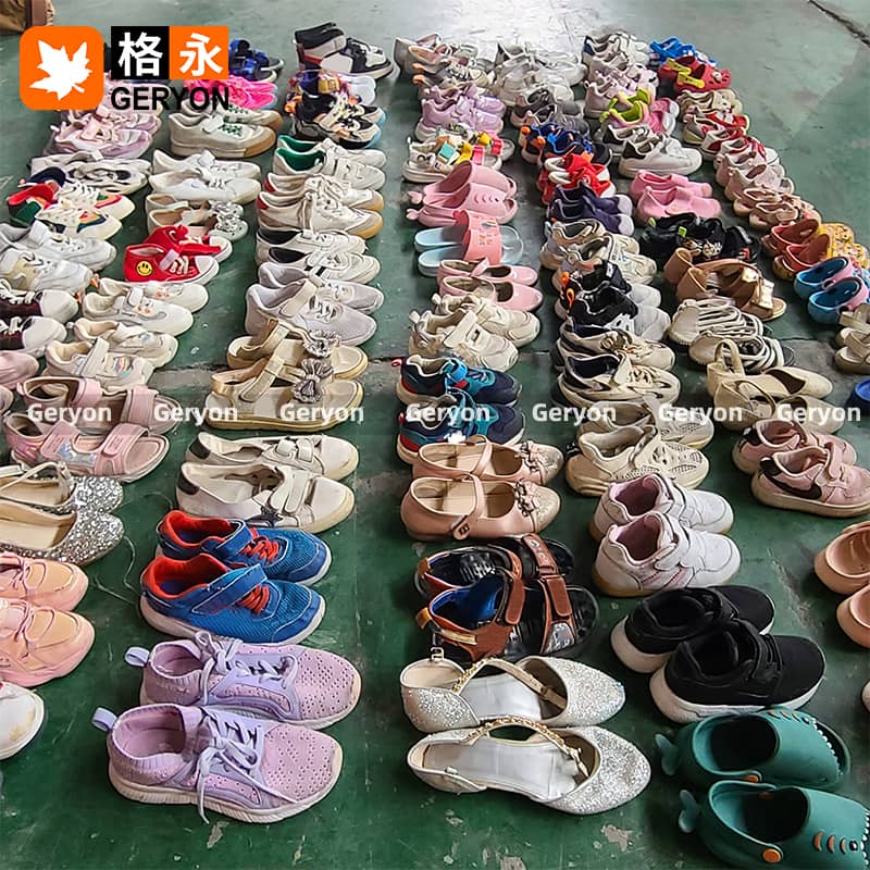 Uruguay used shoes_geryon vintage