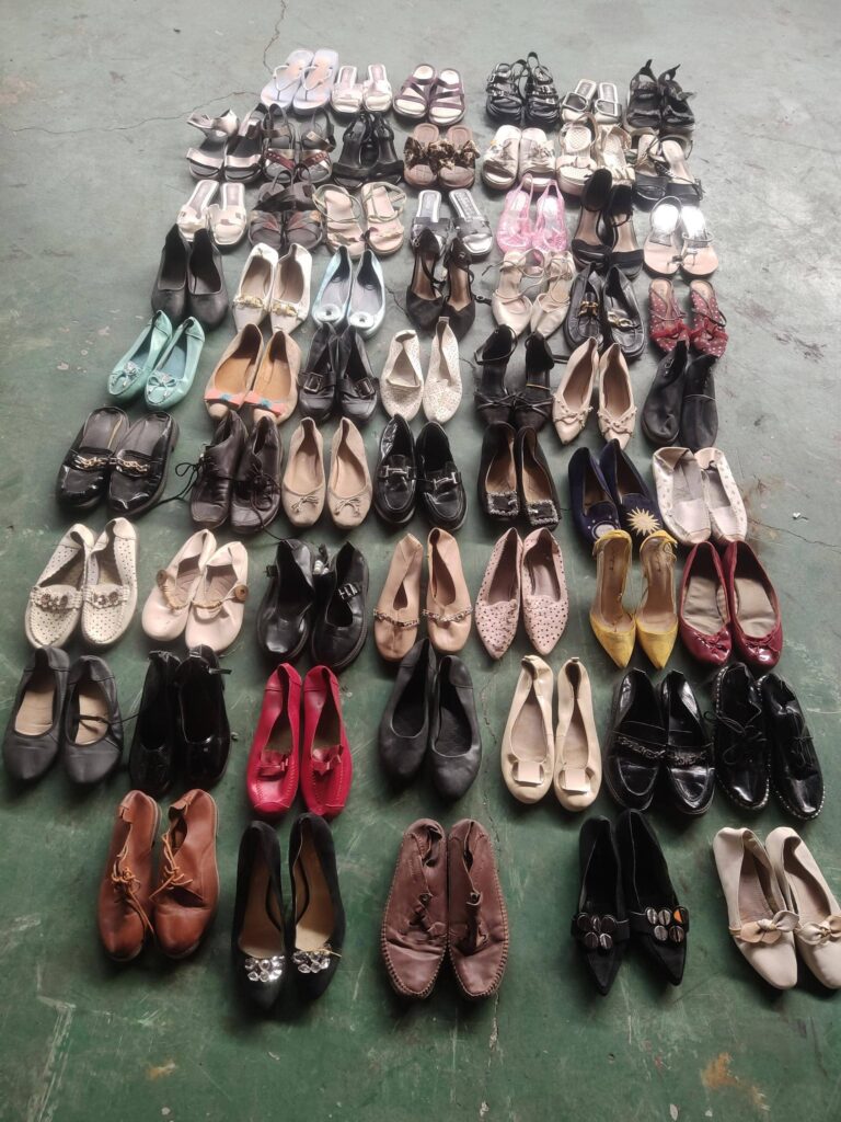 Ukraine used shoes_geryon vintage