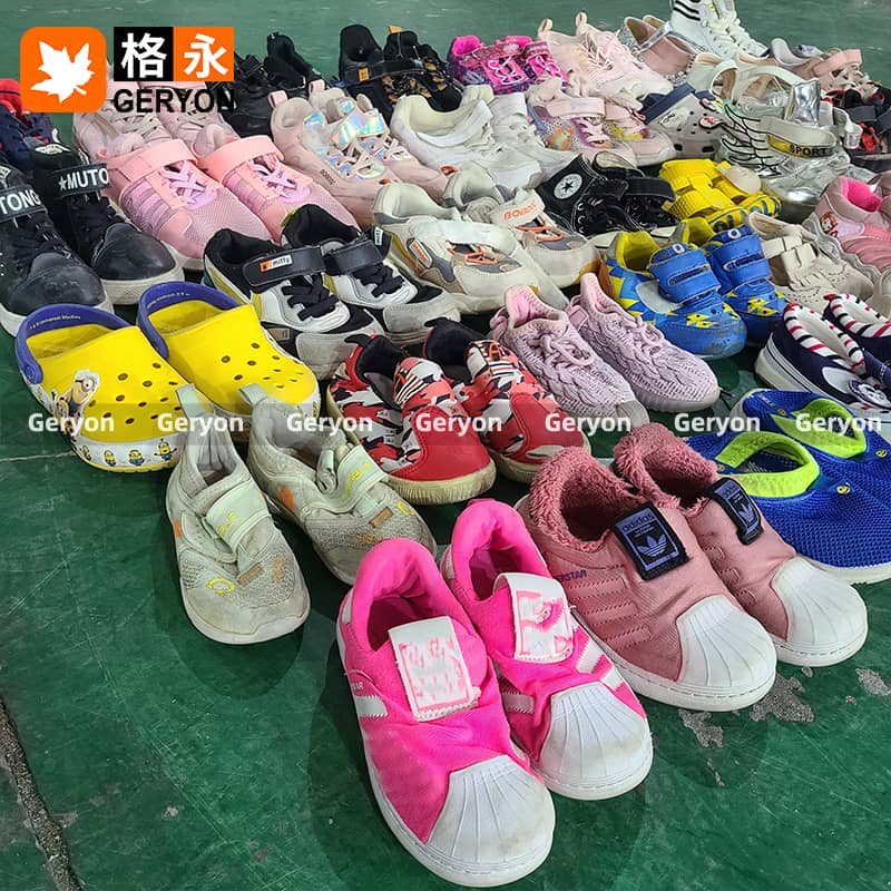 Tajikistan used shoes_geryon shoes