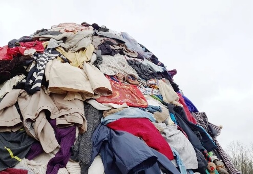 Mozambique Used Clothes_clothes bales