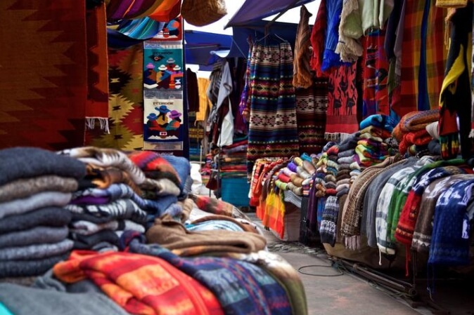 Ecuador used clothes_market